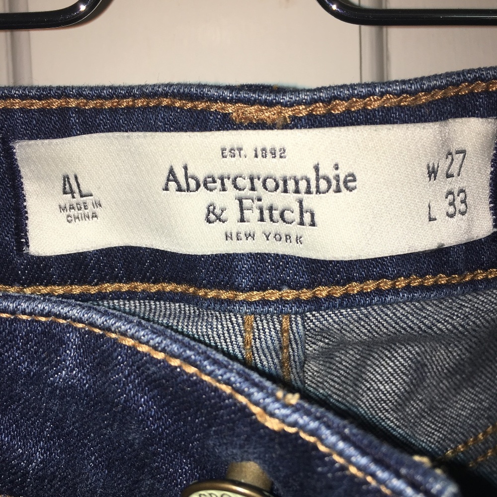 Abercrombie Ripped Jeans - Picture 2 of 6